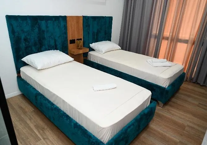 Apollonia Hotel فيير